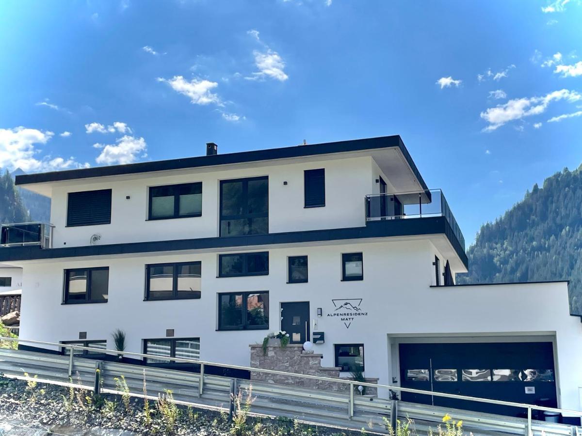 Alpenresidenz M Vermietungs Kg *